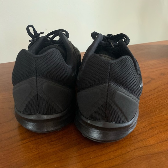 Nike Downshifter 7 Mens Solid Black Running Shoe - Picture 4 of 6